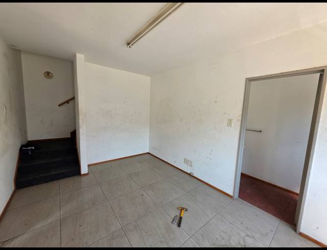 232M² MINI FACTORY TO LET IN KYA SANDS